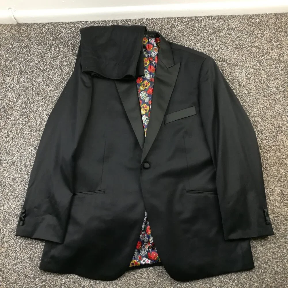 2020 Indochino Tuxedo Suit Wool Cashmere 44S Black 40x26